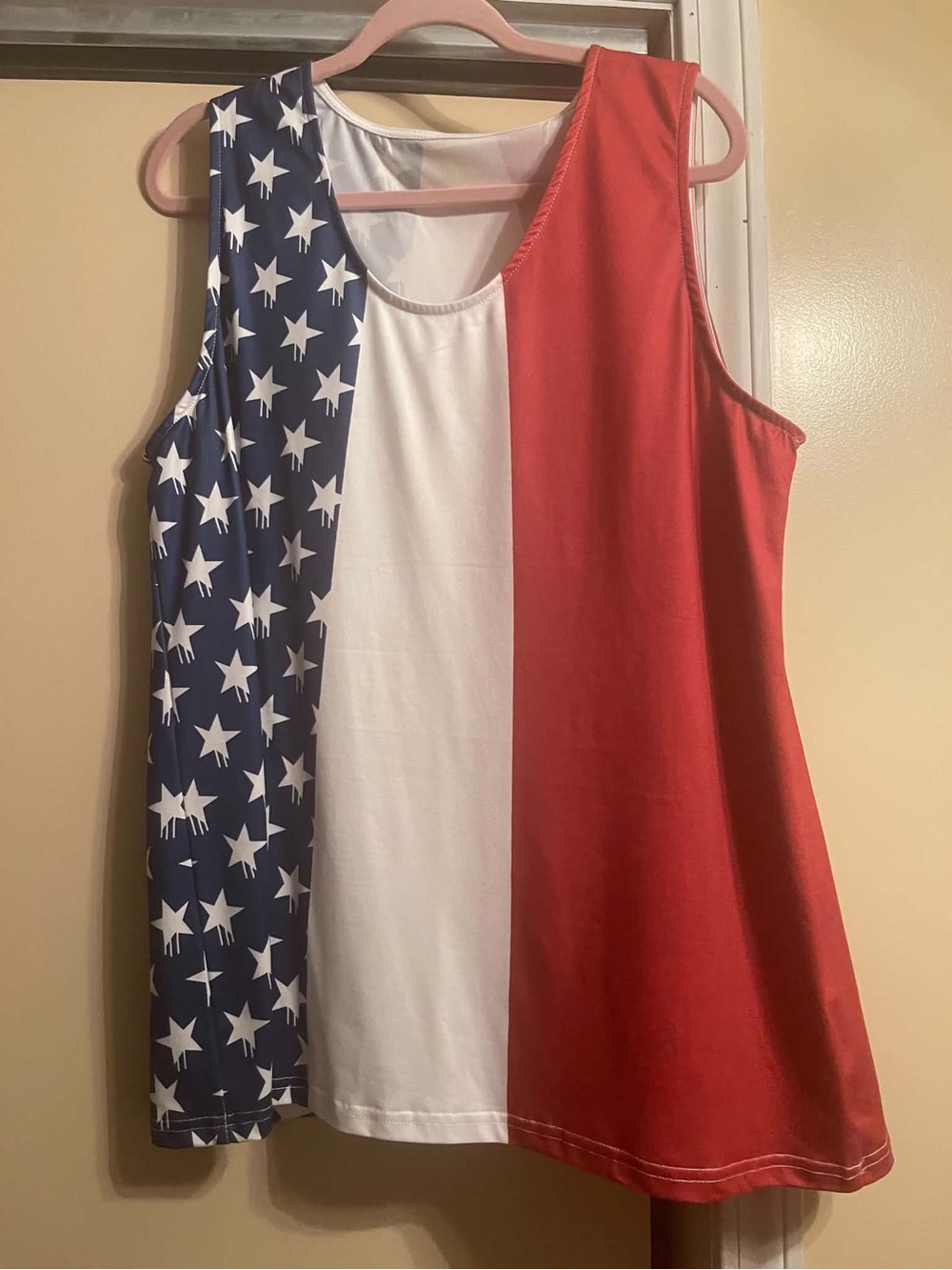 Women's Sleeveless Flag-Inspired Tank Top - Red, White & Blue
